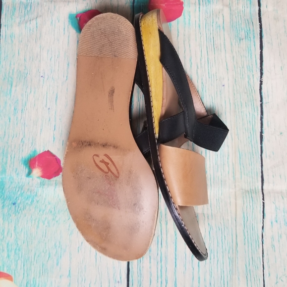 Bettye Dahlia two tone slip-on sandals siz… - Picture 2 of 6